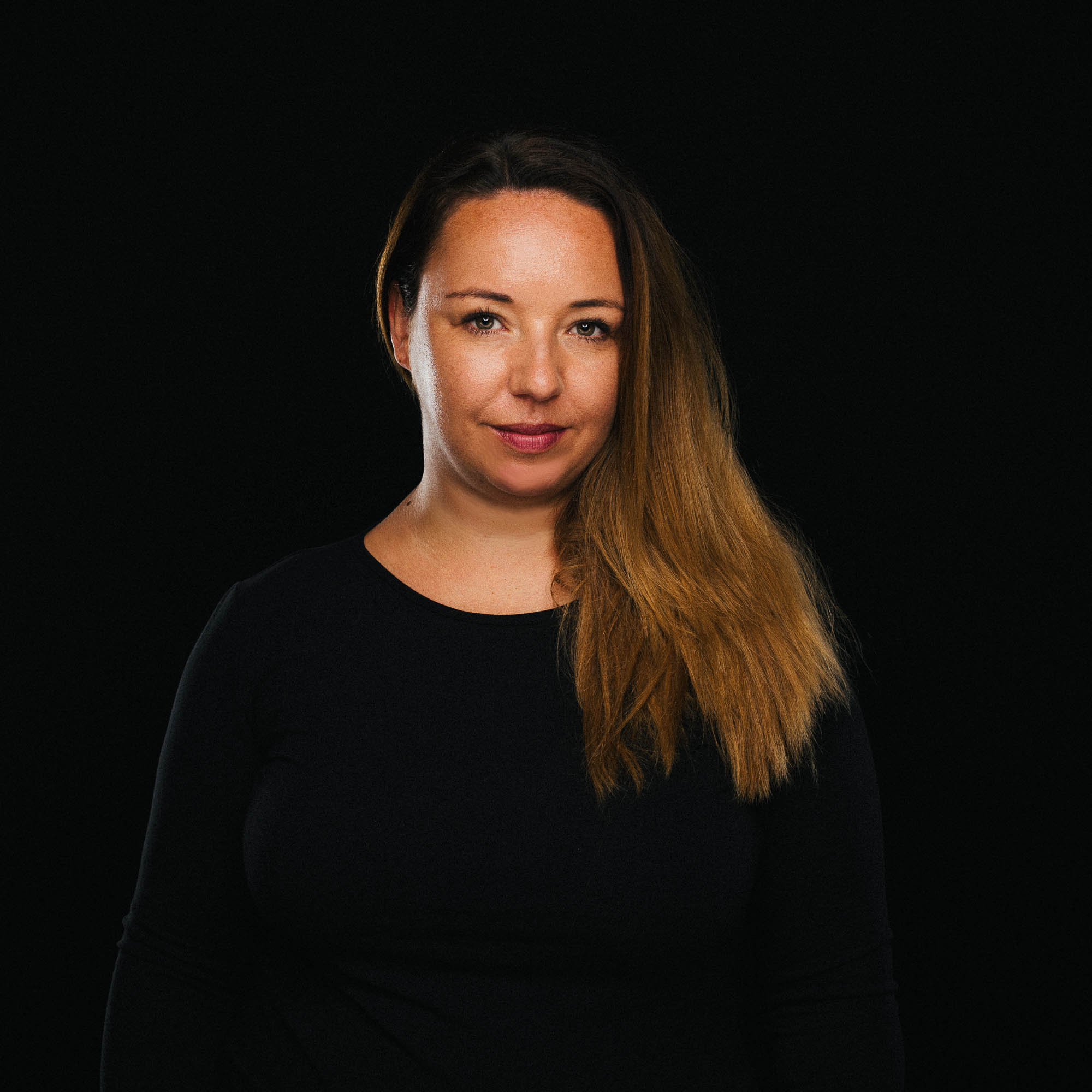 Export x3 5D4 9009 Bearbeitet Headshots Manuela 2